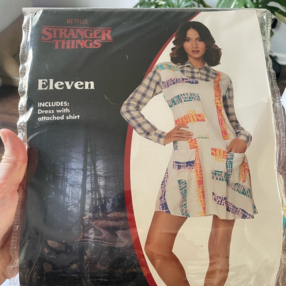Stranger Things El costume Size Medium